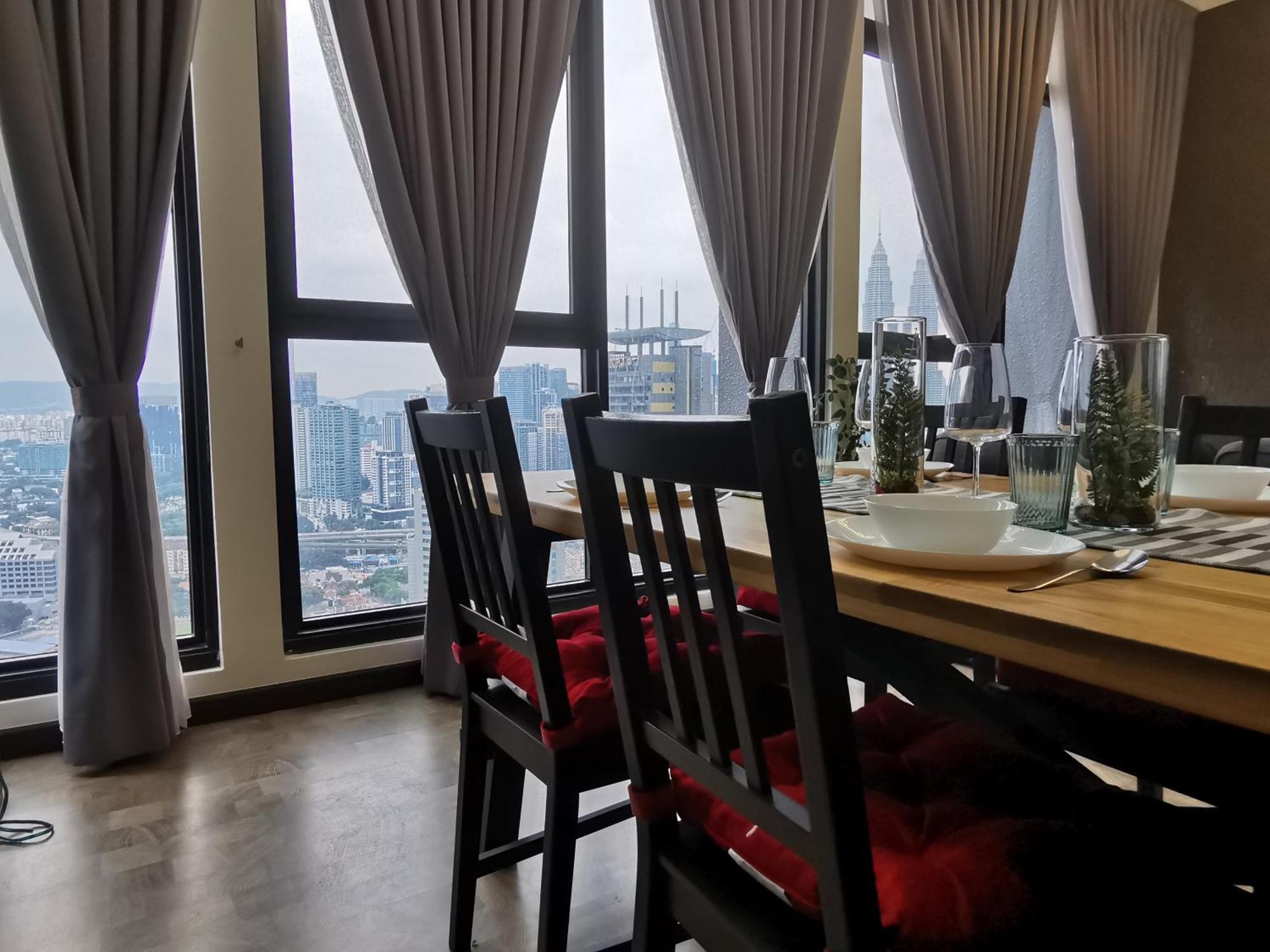 Expressionz Designer Suites Host By Aurora Premium Stay Kuala Lumpur Buitenkant foto